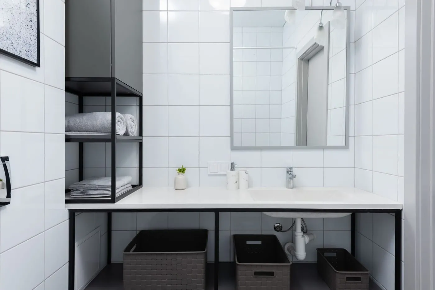 Small Apartment Bathroom Storage Ideas