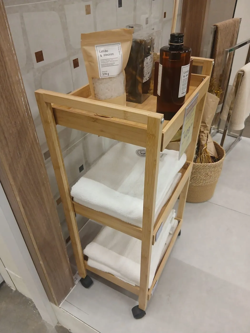 Small Apartment Beauty & Skincare Storage
