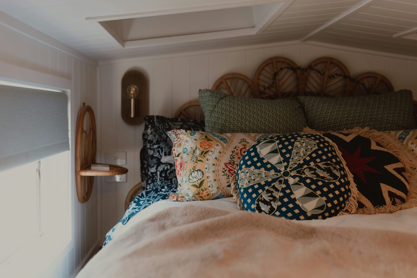 Small Bedroom Decor Ideas That Make the Room Feel Twice as Big