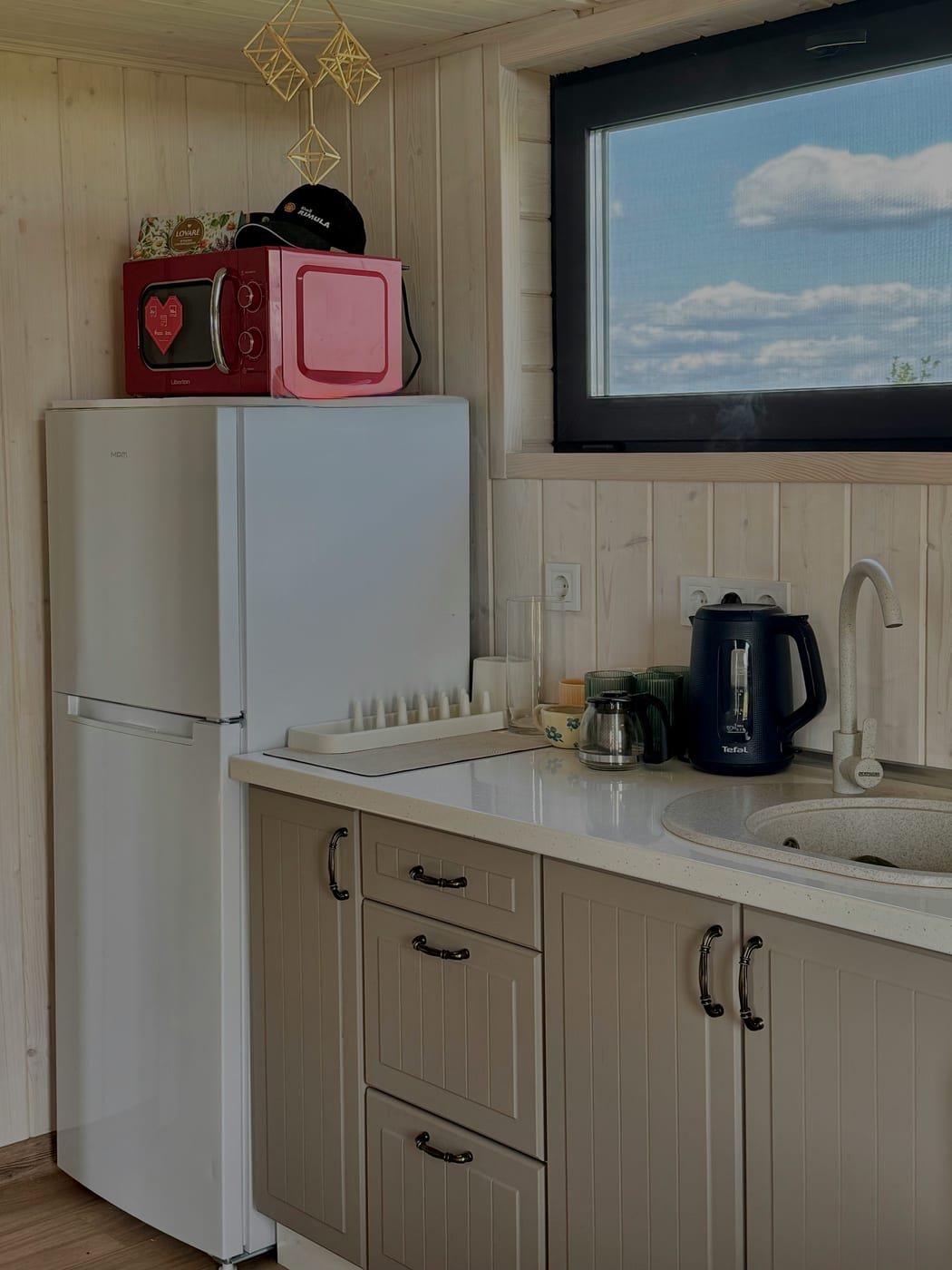 14 Small Space Kitchen Organization Ideas