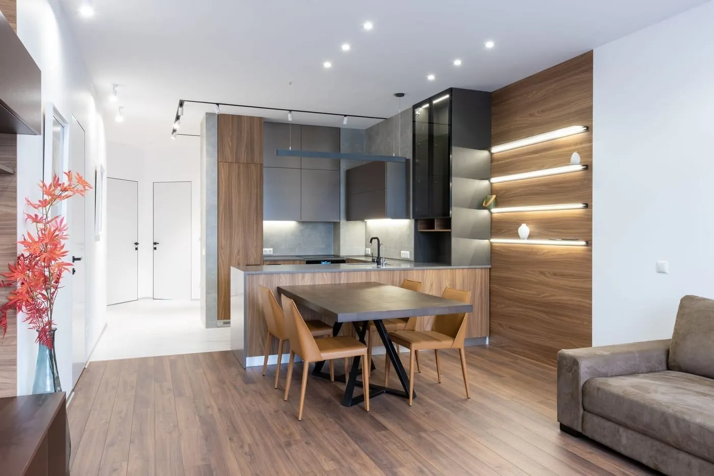 Small Apartment Organization Guide