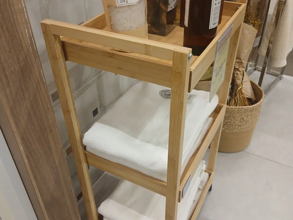 Small Apartment Beauty & Skincare Storage